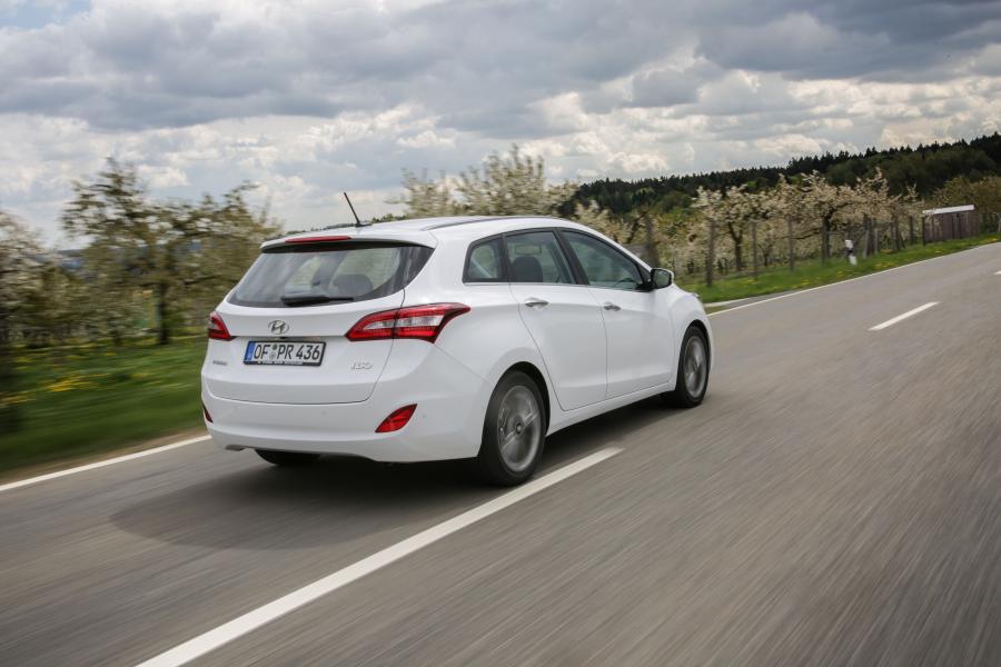  Hyundai i30 Wagon 2015 года  (фото 7 из 25)